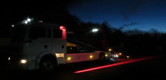 Un projecteur à led rouge pour délimiter un corridor de sécurité côté conducteur