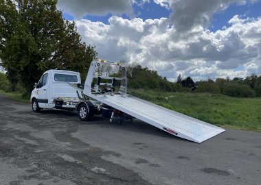 PLAT’TRANS PF20 sur Mercedes eSprinter : la dépanneuse VL 100% électrique