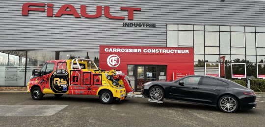 Maxilift PF3000 Assistance avec nouvelle caisse en polyester !