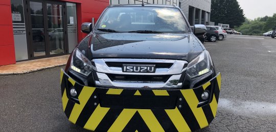 Nouveau pare chocs en acier stylisé pour ISUZU D-MAX