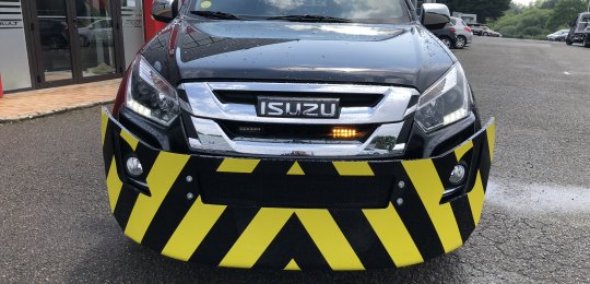 Nouveau pare chocs en acier stylisé pour ISUZU D-MAX