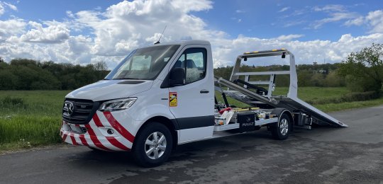 PLAT’TRANS PF20 sur Mercedes eSprinter : la dépanneuse VL 100% électrique