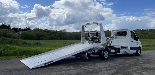 PLAT’TRANS PF20 sur Mercedes eSprinter : la dépanneuse VL 100% électrique