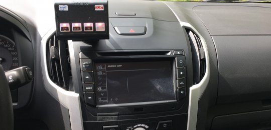 Rear view camera in color with original flat screen in cab