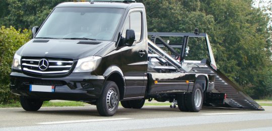 Stylized plastic ABS body in the wheelbase and rear overhang