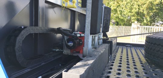 Déplacement transversal hydraulique du treuil avec radio commande