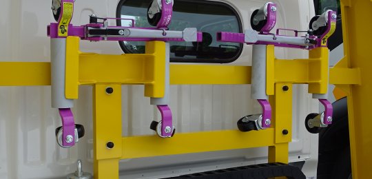 Two aluminum support on the bar to protect the cabin for two wheel dollies type "GO-JACK 5000" (without dollies)