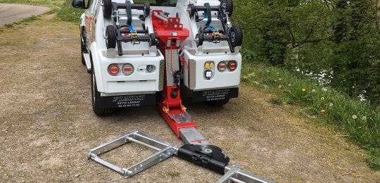 MAXILIFT PF3000 4x4 ON ISUZU D-MAX SPACE CAB