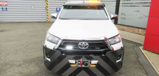 TOYOTA HILUX 2.4L 4X4 CABINE PROFONDE XTRA EURO 6 BOITE MANUELLE