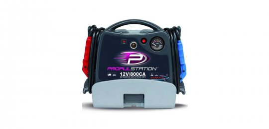 Un booster propulstation 12V 800A avec station de recharge