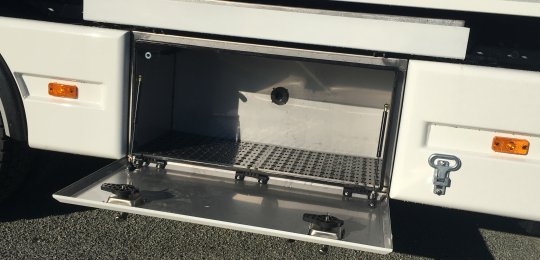 An inox toolbox 1000mm