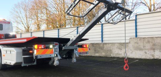 A 3 tons SCC type “Combilift” galvanised combination lift with hydraulic elevation and extension 1200mm