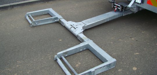 A 3 tons SCC type “HYDROLIFT” galvanised with hydraulic elevation and extension 1200 mm