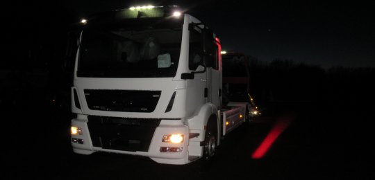 Un projecteur à led rouge pour délimiter un corridor de sécurité côté conducteur