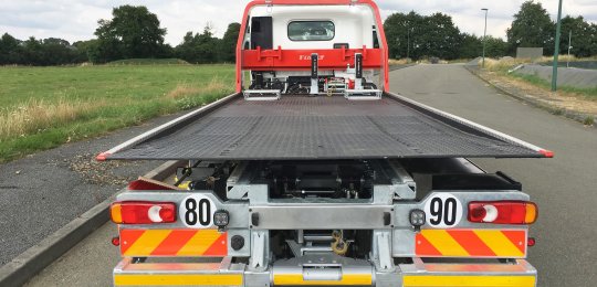 A 3T6 hydraulic winch with 20 m cable diam. 10, cable guide, fitted on the second car carrier