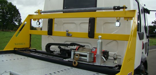 A vl tow bar with supports